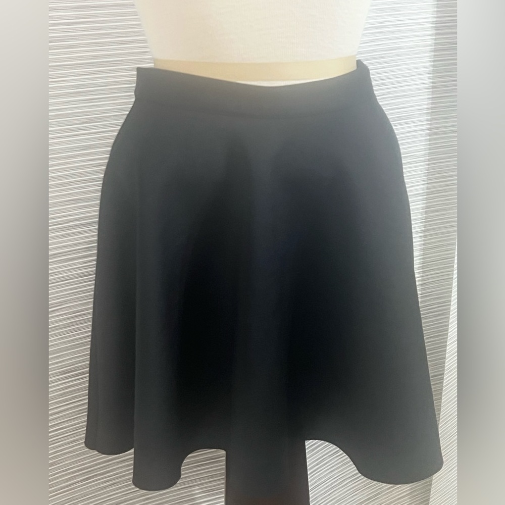 Abercombie & Fitch black mini skater skirt S